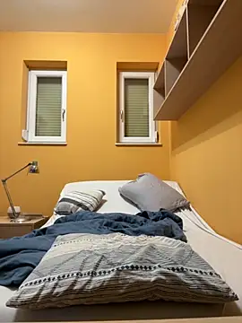 Snapshot of Raveman chatting on 10.02.25 Raveman online show from 10.02.25