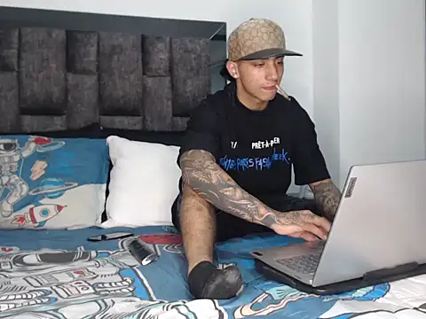 Snapshot of cash_masters777 chatting on 09.16.25 cash masters777 online show from 09.16.25