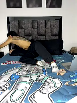 Snapshot of cash_masters777 chatting on 10.27.25 cash masters777 online show from 10.27.25