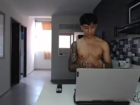 Snapshot of cash_masters777 chatting on 11.11.25 cash masters777 online show from 11.11.25