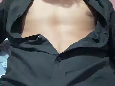 Snapshot of hot_genz chatting on 10.30.25 hot genz online show from 10.30.25