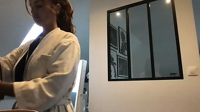 Snapshot of AmyStone__ chatting on 09.25.25 AmyStone online show from 09.25.25