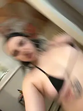 Snapshot of GoddessJemma chatting on 11.06.25 GoddessJemma online show from 11.06.25