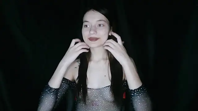 Snapshot of Liza-Kitty chatting on 09.17.25 Liza-Kitty online show from 09.17.25