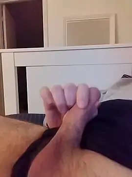 Snapshot of NewJoiner chatting on 10.11.25 NewJoiner online show from 10.11.25