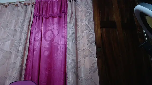Lolitaa ran online show from 10.01.25