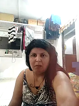 Snapshot of Jann_Riya333 chatting on 10.11.25 Jann Riya333 online show from 10.11.25