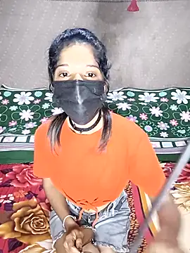 Snapshot of emali_baba chatting on 09.10.25 emali baba online show from 09.10.25