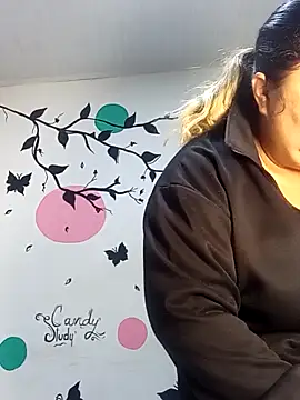 Snapshot of curvy_diva_ chatting on 09.10.25 curvy diva online show from 09.10.25