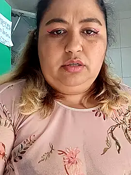 Snapshot of curvy_diva_ chatting on 09.19.25 curvy diva online show from 09.19.25