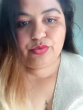 Snapshot of curvy_diva_ chatting on 09.20.25 curvy diva online show from 09.20.25