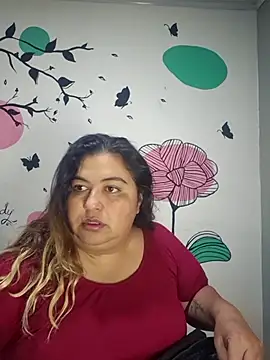 Snapshot of curvy_diva_ chatting on 09.24.25 curvy diva online show from 09.24.25