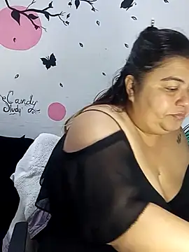 Snapshot of curvy_diva_ chatting on 09.25.25 curvy diva online show from 09.25.25
