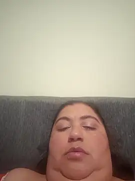 Snapshot of curvy_diva_ chatting on 09.29.25 curvy diva online show from 09.29.25