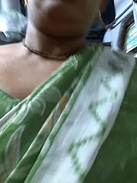 Snapshot of Harsha_Gosain chatting on 11.10.25 Harsha Gosain online show from 11.10.25