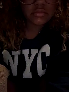 Snapshot of StylishEchium chatting on 09.24.25 StylishEchium online show from 09.24.25