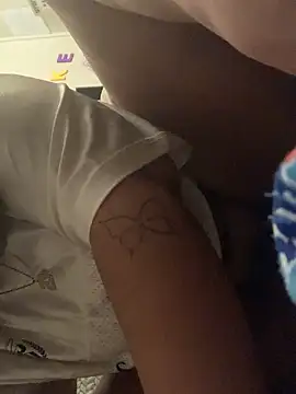 Snapshot of StylishEchium chatting on 10.19.25 StylishEchium online show from 10.19.25