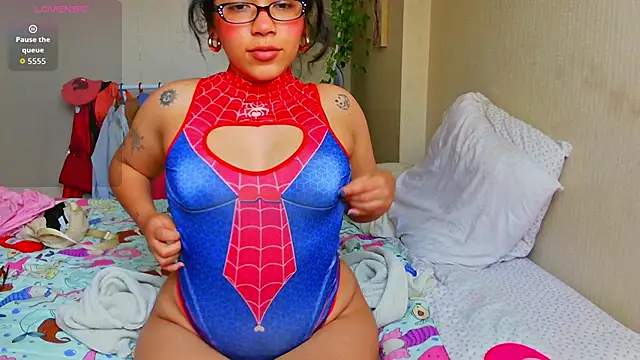zoeysoda1 online show from 10.21.25