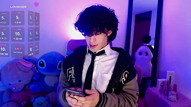 Snapshot of saanti_foxs chatting on 09.22.25 saanti foxs online show from 09.22.25