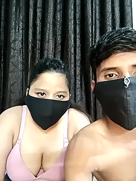 Snapshot of Beautiful_couple_70 chatting on 09.12.25 Beautiful couple 70 online show from 09.12.25