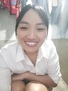 Snapshot of susu-00 chatting on 10.04.25 susu-00 online show from 10.04.25