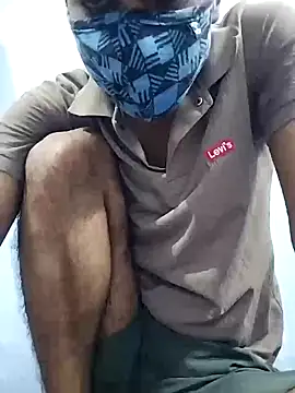 Snapshot of YourTarzan chatting on 09.18.25 YourTarzan online show from 09.18.25