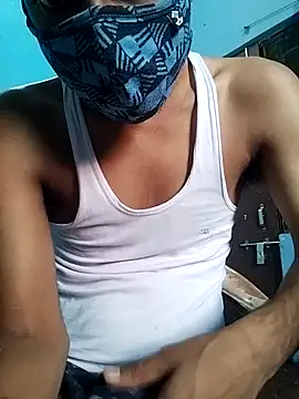 Snapshot of YourTarzan chatting on 09.23.25 YourTarzan online show from 09.23.25