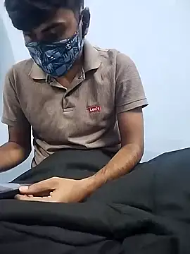 Snapshot of YourTarzan chatting on 10.31.25 YourTarzan online show from 10.31.25