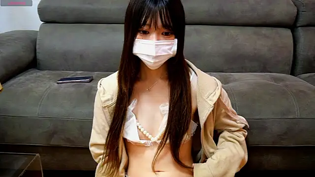 Snapshot of yua____chan chatting on 09.25.25 yua chan online show from 09.25.25