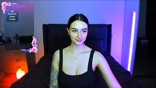 Snapshot of Veronica_Larsson chatting on 09.12.25 Veronica Larsson online show from 09.12.25