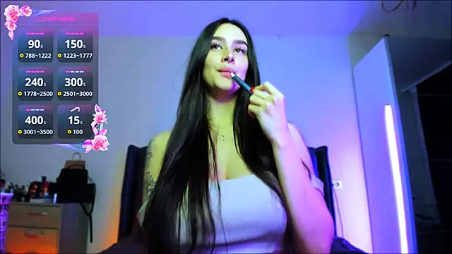 Snapshot of Veronica_Larsson chatting on 09.27.25 Veronica Larsson online show from 09.27.25