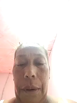Snapshot of Naomi-Mature chatting on 10.18.25 Naomi-Mature online show from 10.18.25