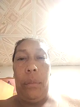 Snapshot of Naomi-Mature chatting on 10.24.25 Naomi-Mature online show from 10.24.25