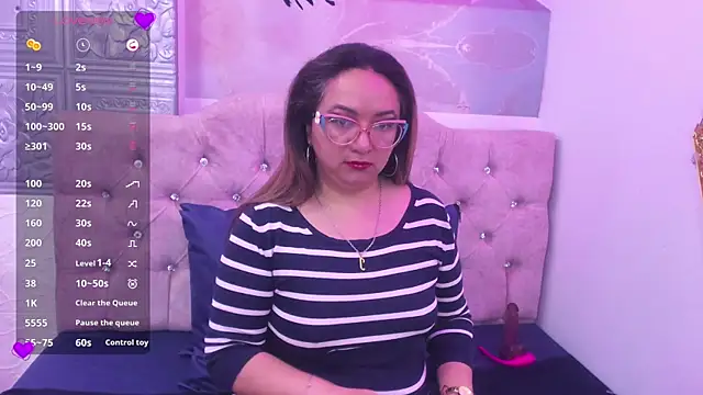 leyla smithh online show from 10.18.25