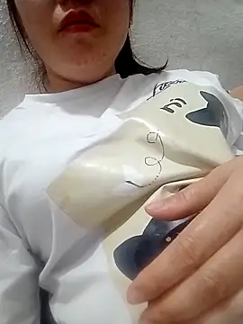 Snapshot of Dam-Lissa chatting on 10.10.25 Dam-Lissa online show from 10.10.25