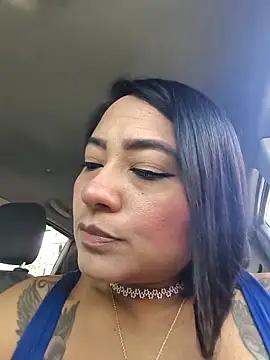 Snapshot of julieta_evanns1 chatting on 10.11.25 julieta evanns1 online show from 10.11.25