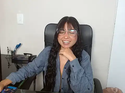 AliceSmiith  online show from 09.29.25