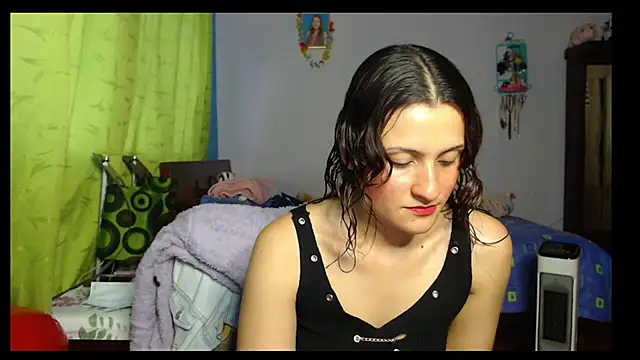 Snapshot of lindasyt chatting on 09.12.25 lindasyt online show from 09.12.25