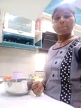 Snapshot of Sneha16 chatting on 09.11.25 Sneha16 online show from 09.11.25