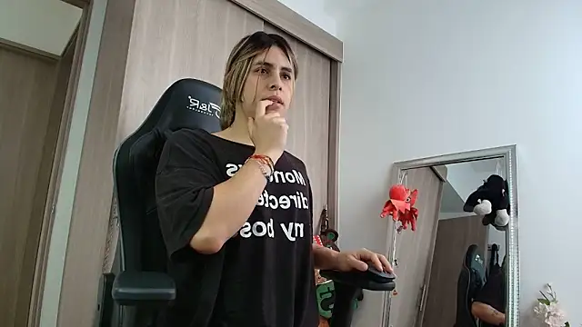 Snapshot of brunothompson3 chatting on 09.16.25 brunothompson3 online show from 09.16.25