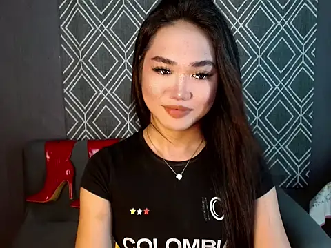 hugesignificant 69 online show from 10.10.25