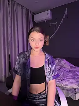 Snapshot of VelvetRush_ chatting on 10.30.25 VelvetRush online show from 10.30.25