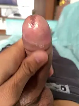 Snapshot of RahulisHorny_007 chatting on 11.01.25 RahulisHorny 007 online show from 11.01.25