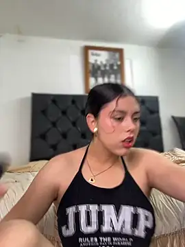 Snapshot of AVA_69 chatting on 10.02.25 AVA 69 online show from 10.02.25