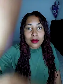 Snapshot of zafiro_93 chatting on 09.20.25 zafiro 93 online show from 09.20.25