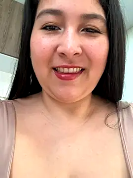 Snapshot of evelyn_1702 chatting on 10.31.25 evelyn 1702 online show from 10.31.25