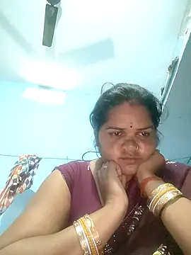 Snapshot of Rashi_cut chatting on 10.27.25 Rashi cut online show from 10.27.25