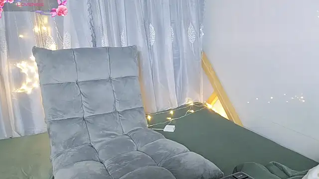 Snapshot of Jade-0906 chatting on 09.16.25 Jade-0906 online show from 09.16.25