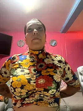 Snapshot of emperatrixsex chatting on 10.18.25 emperatrixsex online show from 10.18.25
