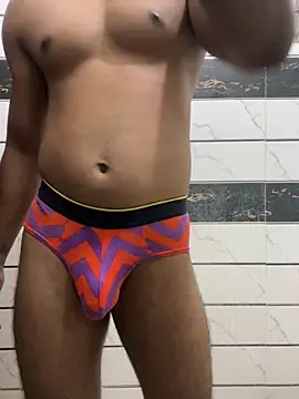 Snapshot of x7bong chatting on 10.10.25 x7bong online show from 10.10.25